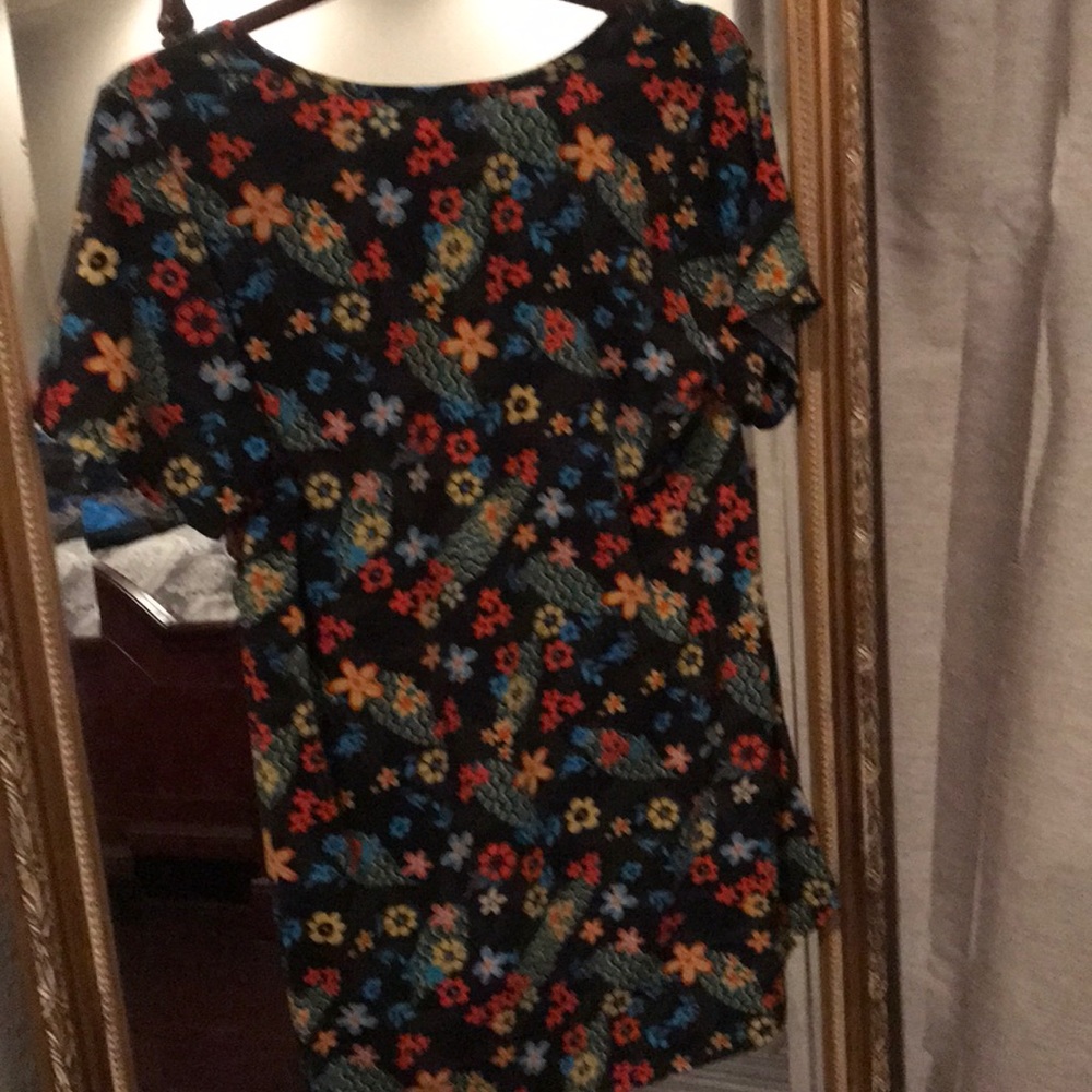 Lularoe medium - Picture 2 of 3